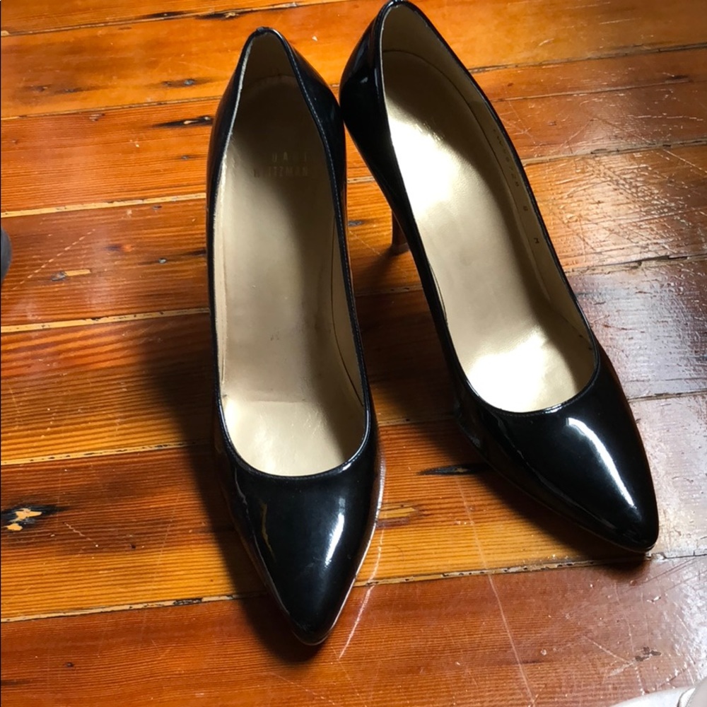 Stuart weitzman black patent pumps